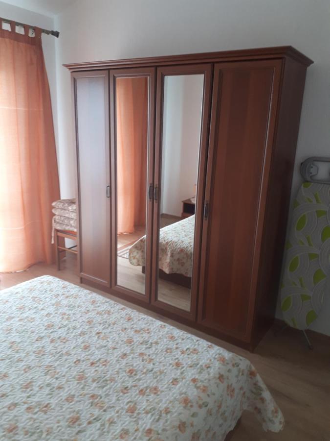 Apartments Makaus Kampor ภายนอก รูปภาพ
